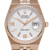 ロレックス ランドドゥエラー 127235の時計